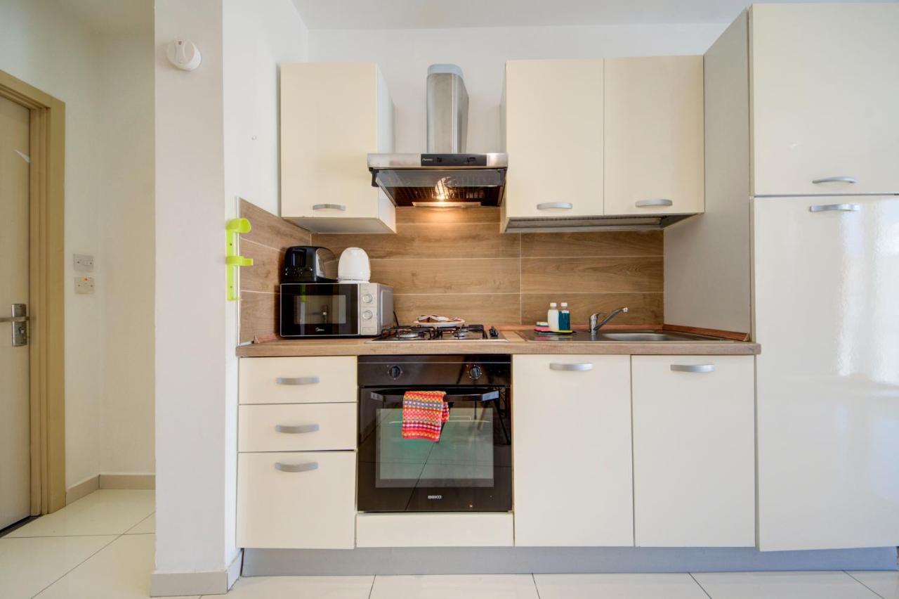 Sapphire Court 2 Bedroom Apartments By Shortletsmalta Sliema Exterior foto